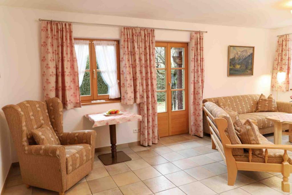 Ferienwohnung Enzian Wohnzimmer